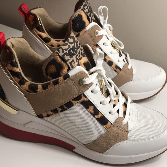 Michael Kors Georgie Leopard Sneakers 8.5 - Picture 3 of 7